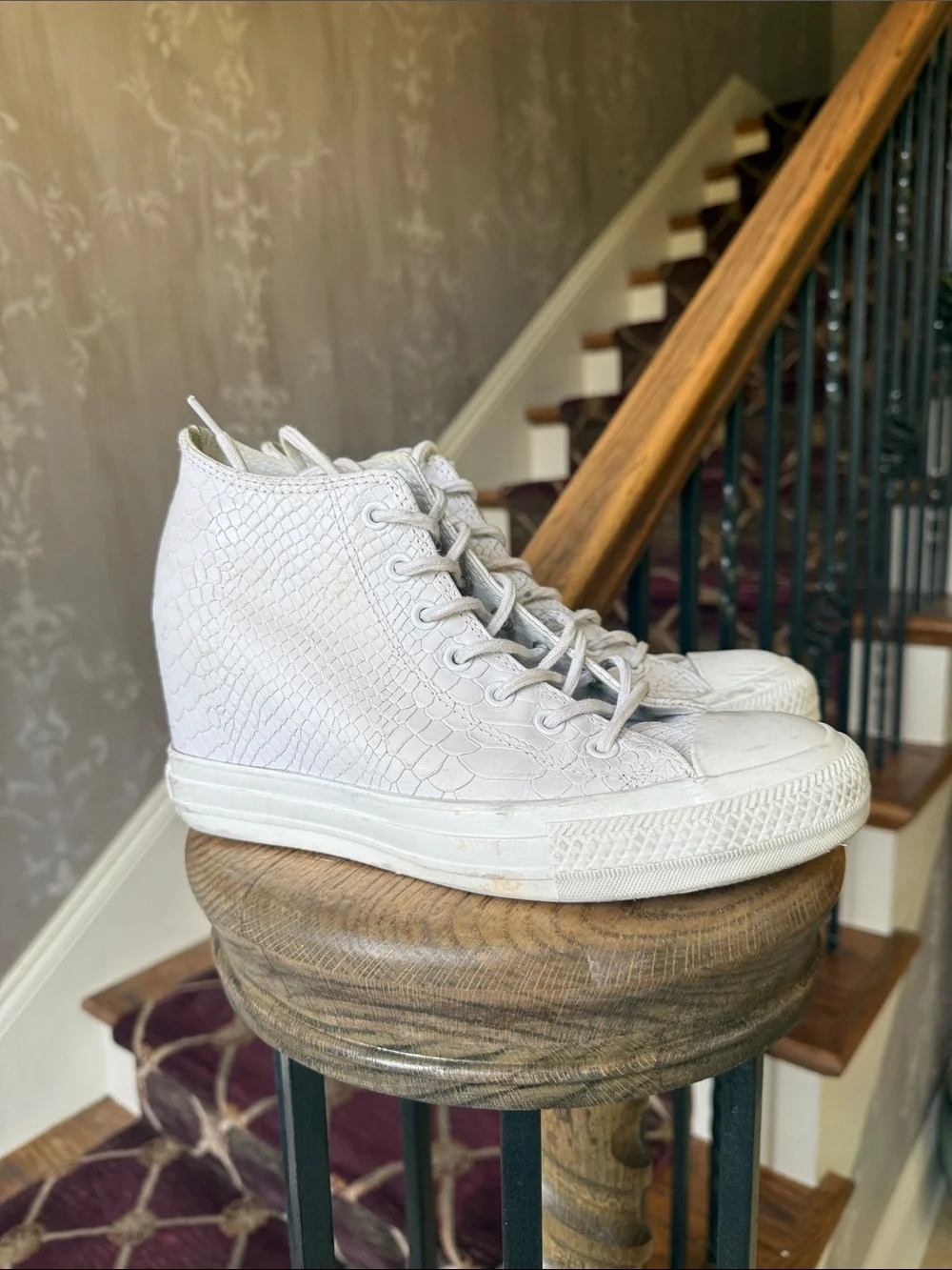N/A converse chuck